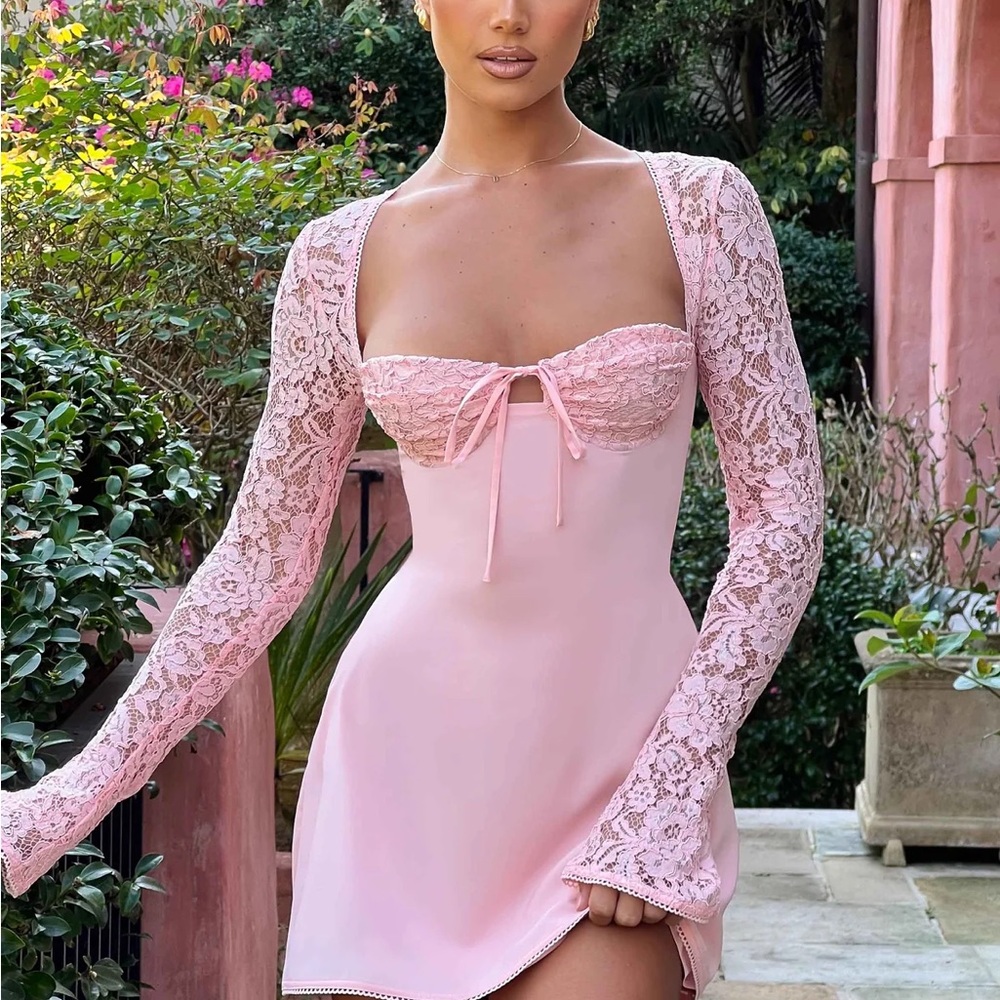 Baby boo Fashion blush pink dress size M. NWT, smoke free pet free home